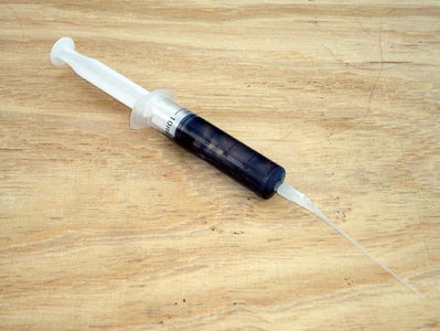 Cyanoacrylate (CA) Glue Storage and Dispensing Using Syringes