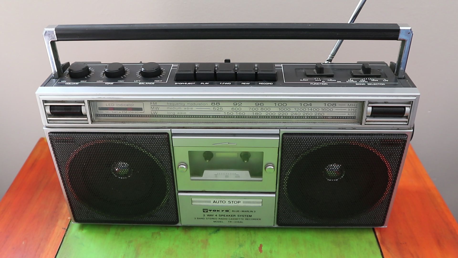 Project BoxBoom 80's Boombox Revamped 8 Steps Instructables