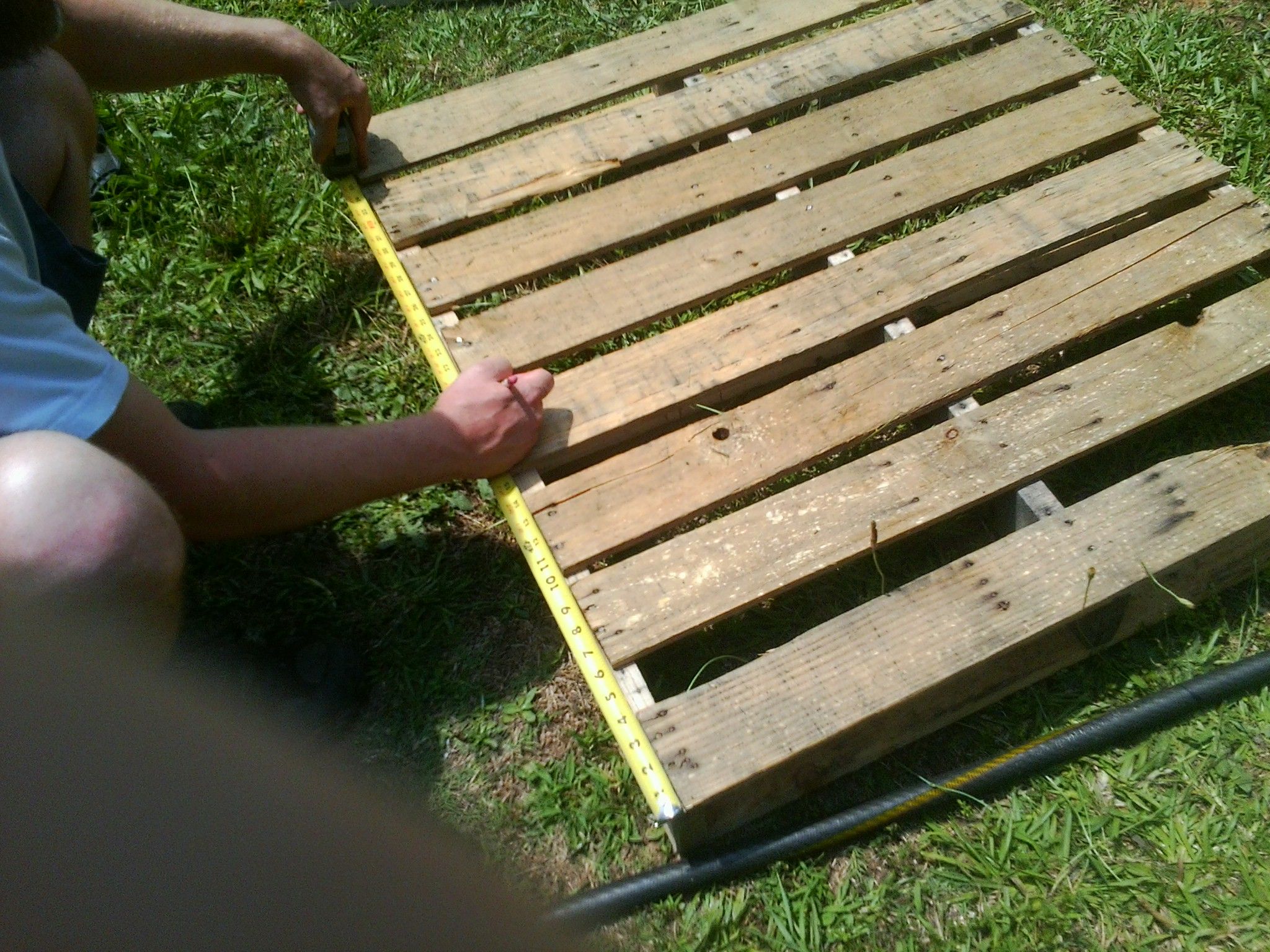 Raised Bed Garden From Old Pallets 10 Steps (with Pictures