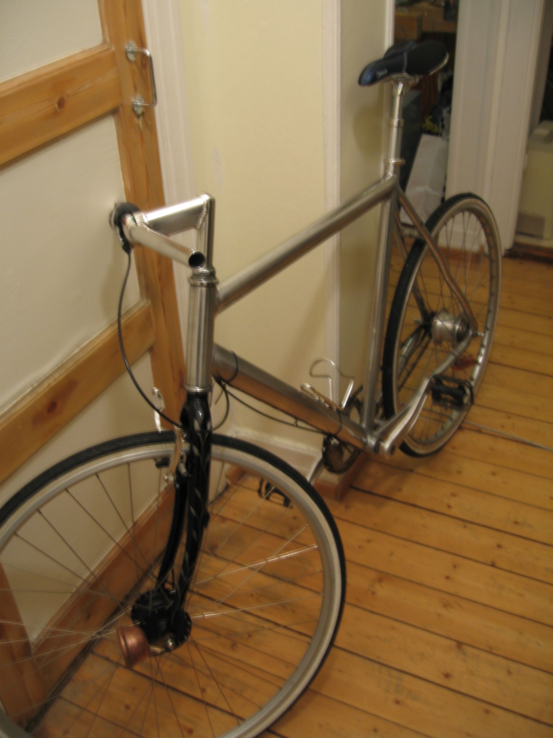 Hubgenerator With Halogen Bulb Modified to LED