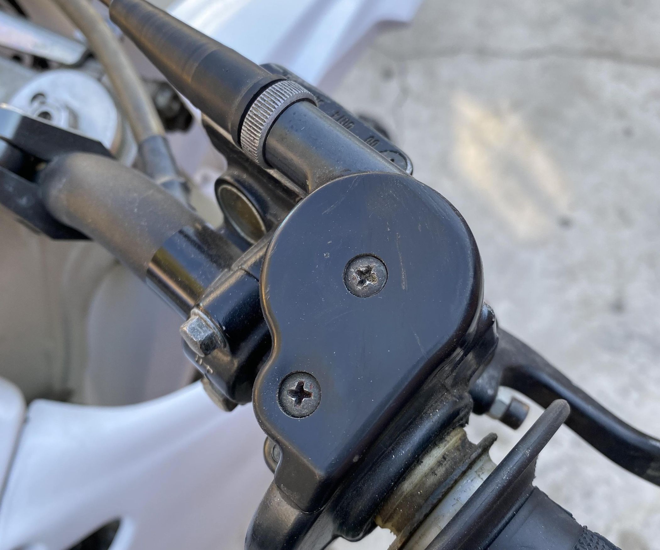 How to Change Throttle Cable on Cr125/Dirt Bike 12 Steps (with