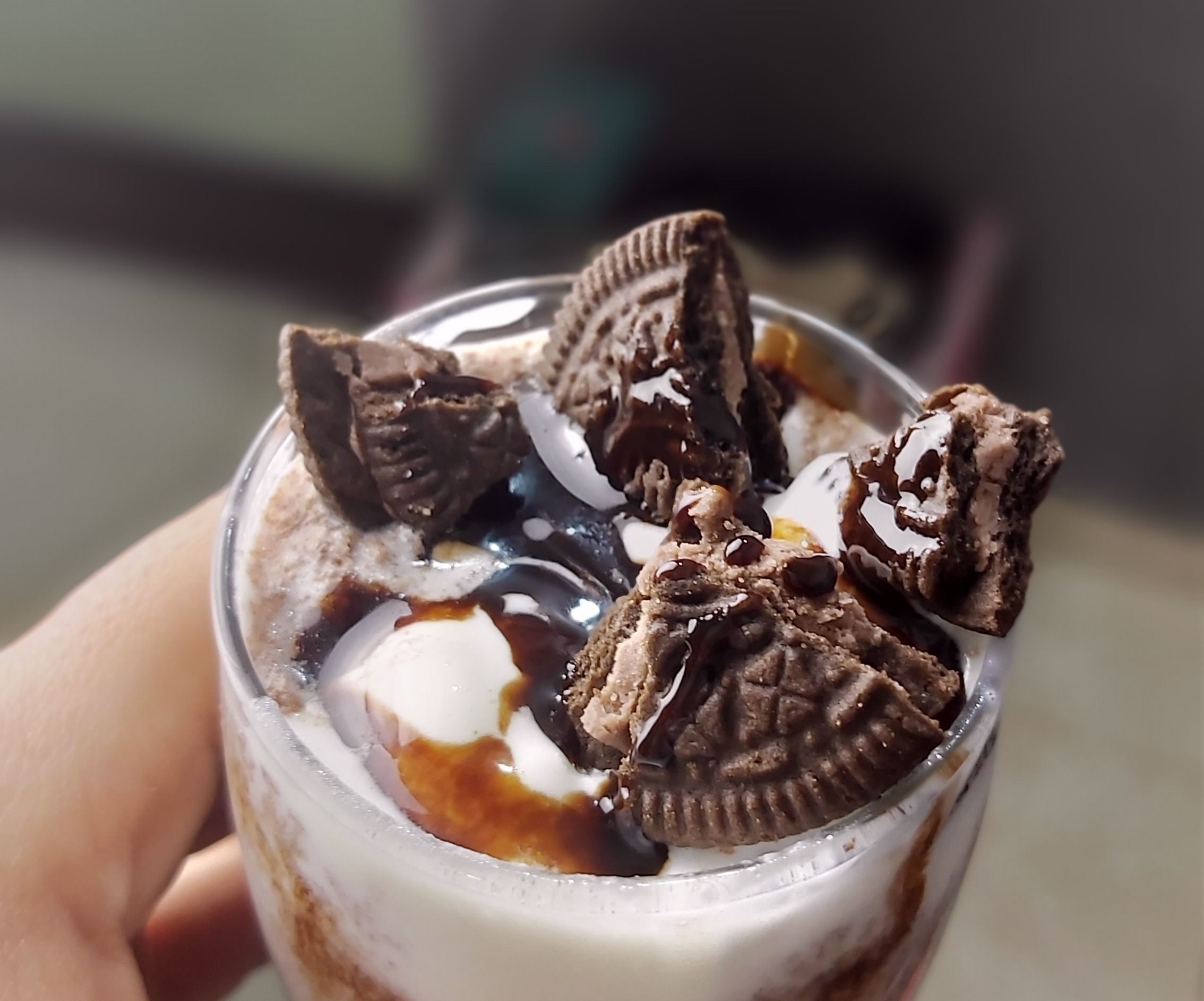 Easy and Quick Oreo Milkshake With Ice-cream 