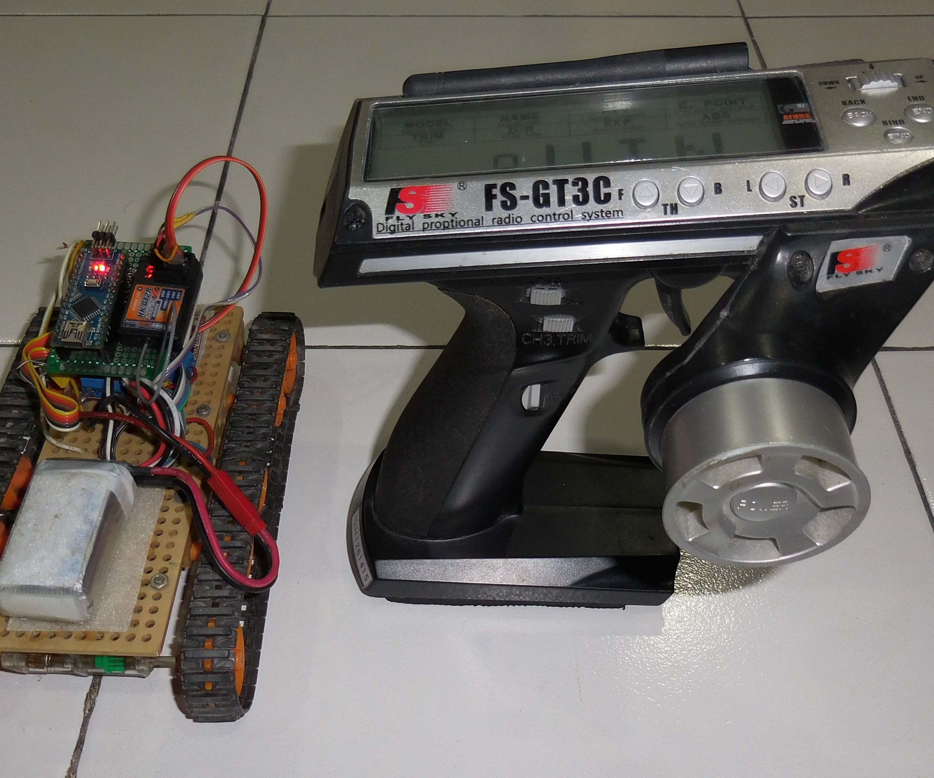 How to Control Tracked Robot Via 3-Channel RC Transmitter + Arduino