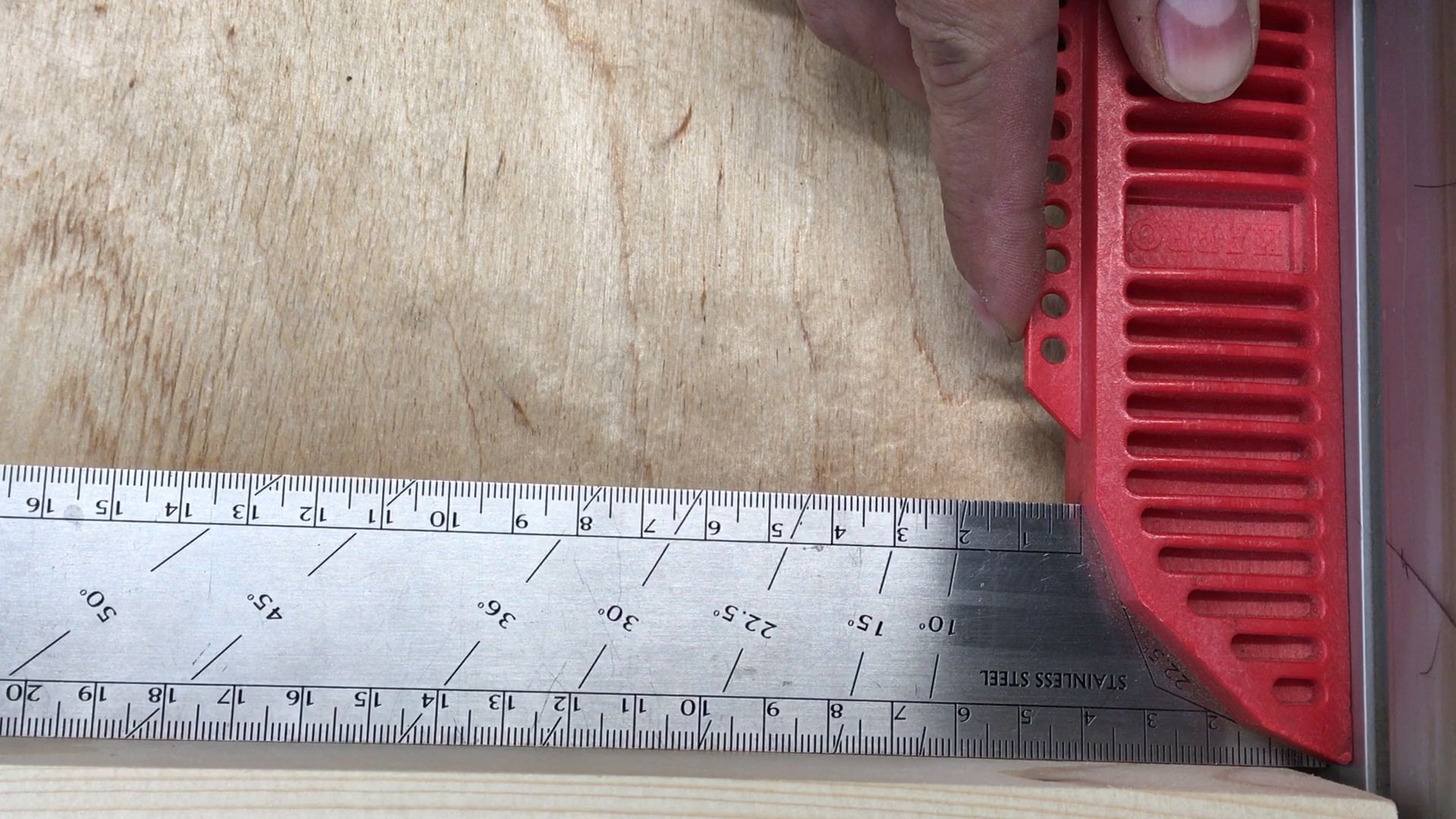 How to Make a CrossCut Sled for Table Saw 9 Steps (with Pictures