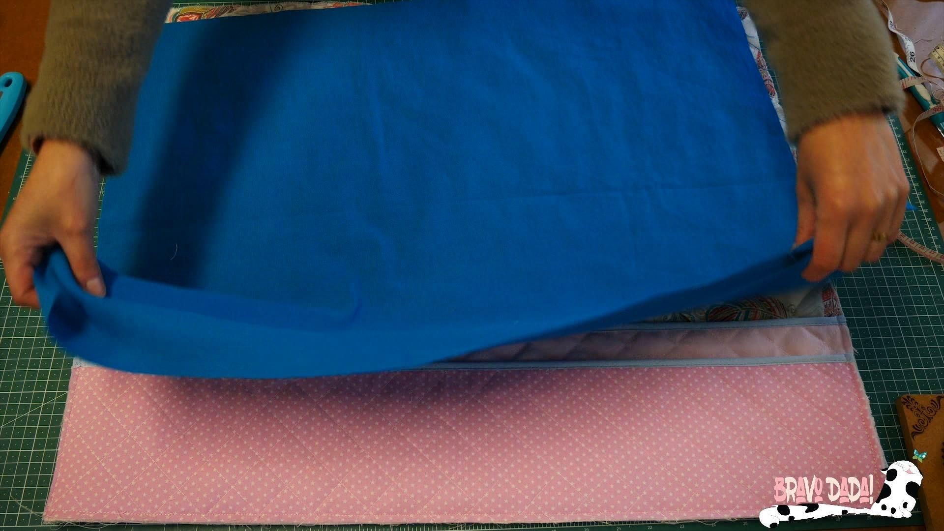 DIY How to Make a Quilted Sewing Machine Mat With Pockets and Thread