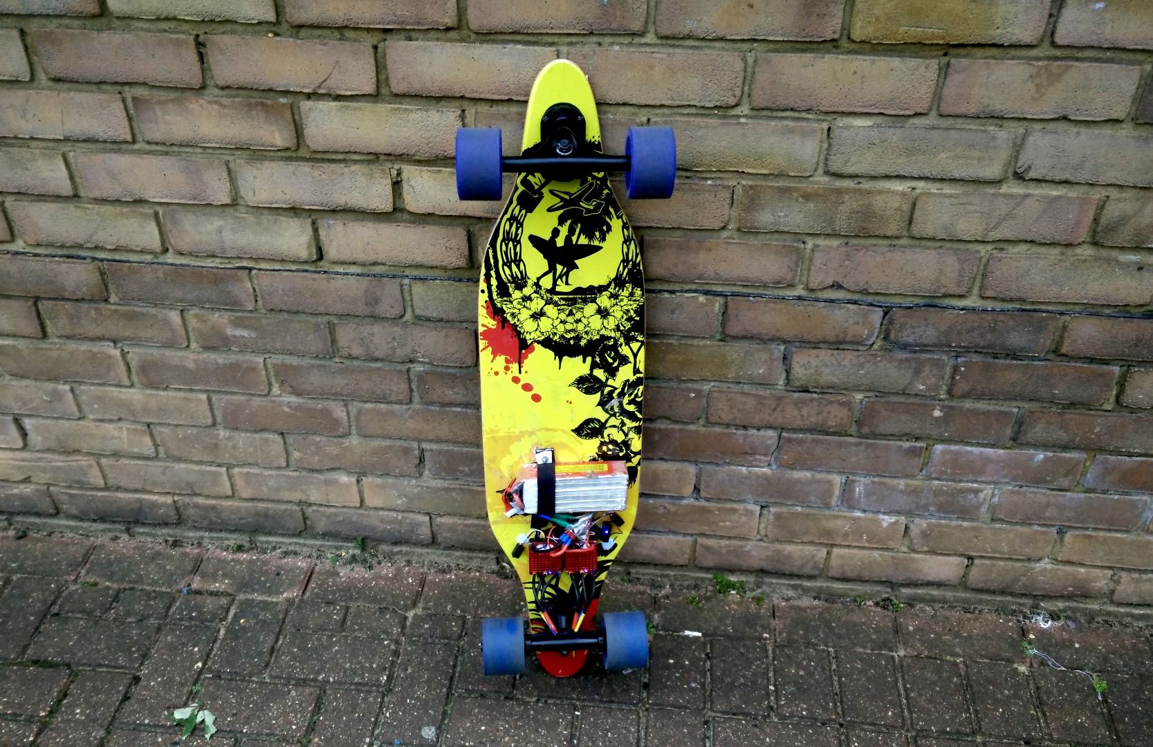 Electric Skateboard With In-wheel Motors