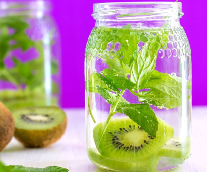 Kiwi and Mint Infused Water