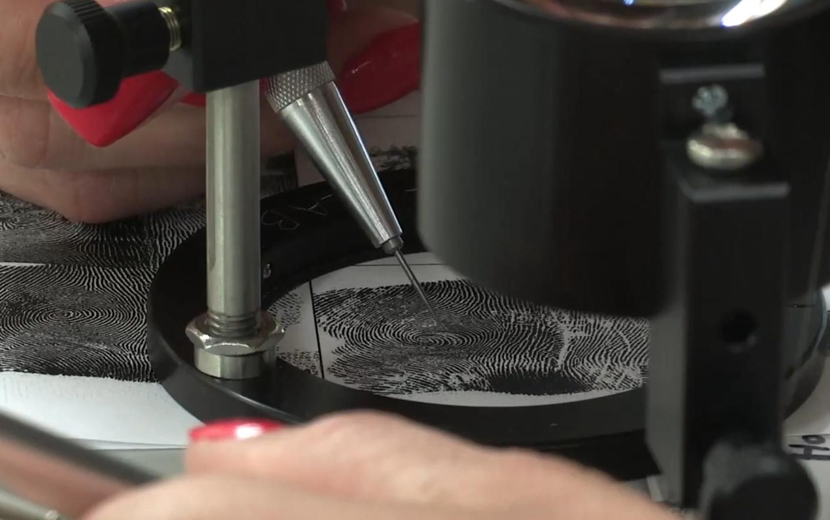 How to Lift Fingerprints Cyanoacrylate (Super Glue) Fuming 6 Steps