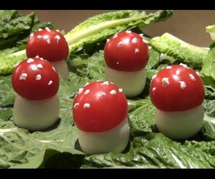 How to Make a Mushroom Shaped Eggs & Tomatoes Salad 