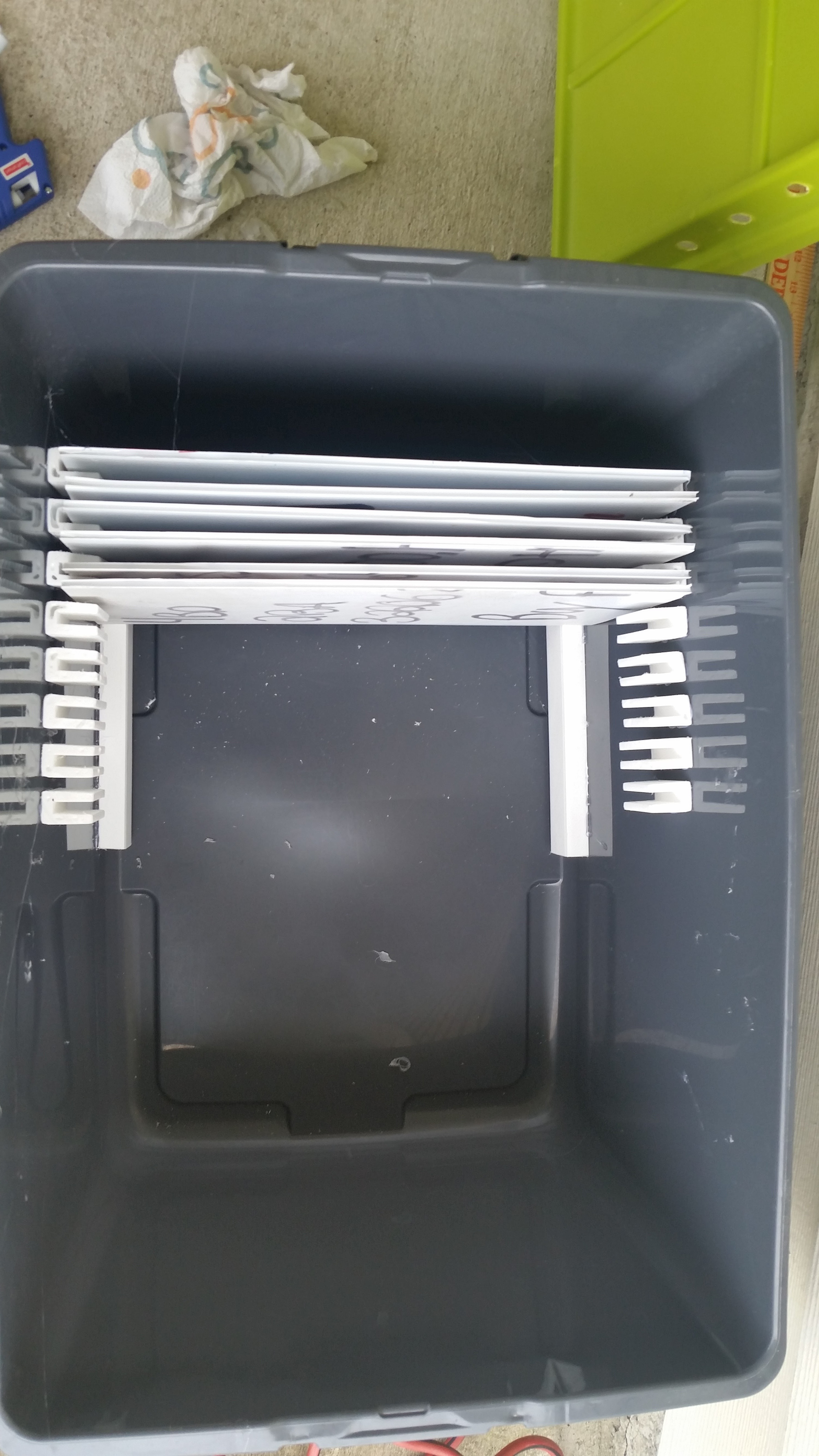 Alternative to Egg Crate Flats for Breeding Crickets or Roaches 7