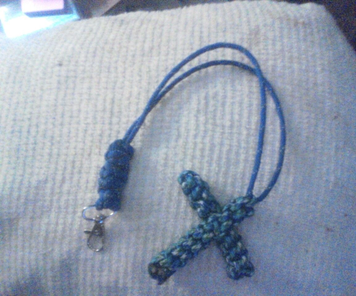 Paracord Cross - Box Knot