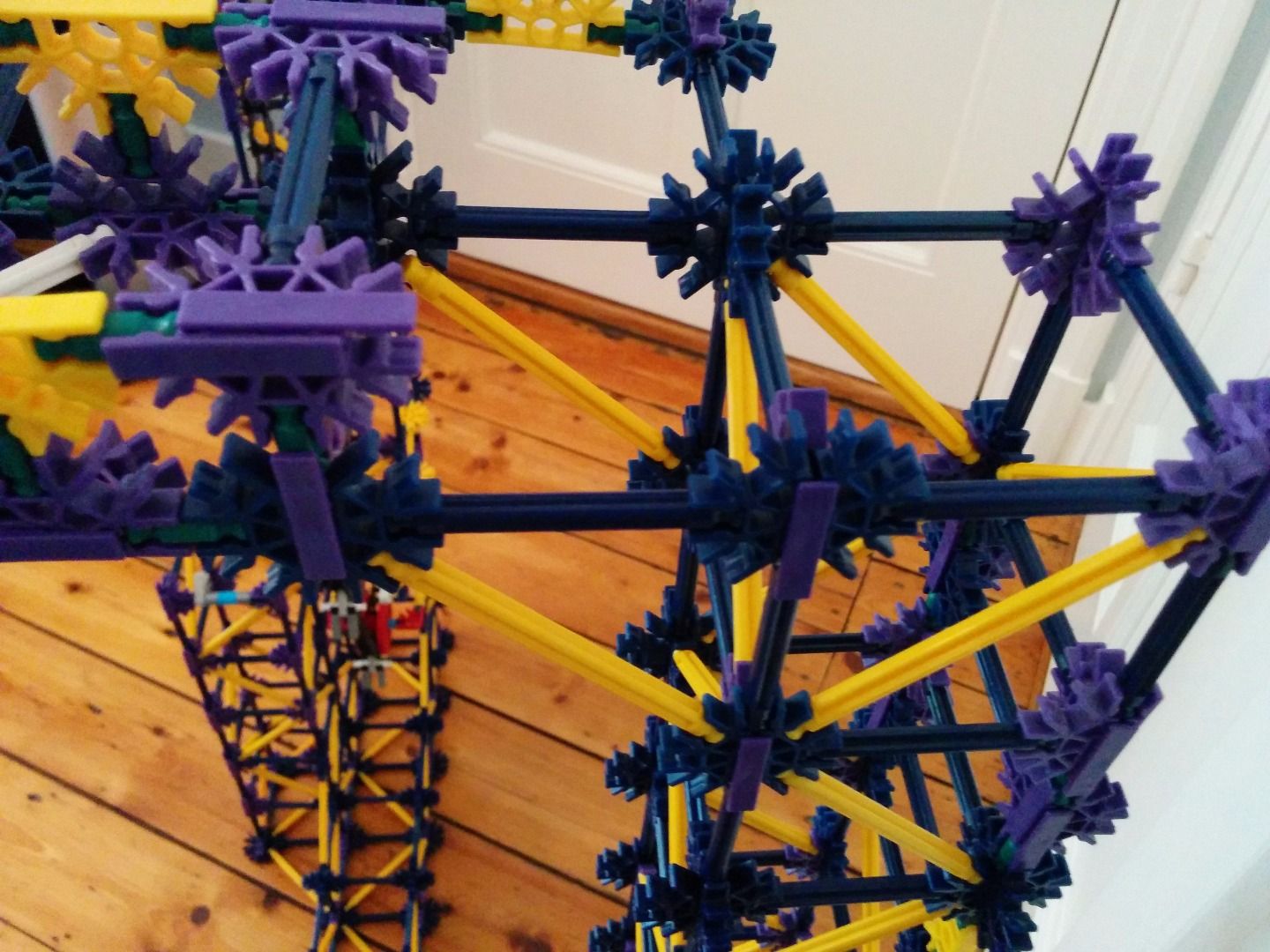 Three Small Towers - a K'nex Ball Machine : 8 Steps - Instructables