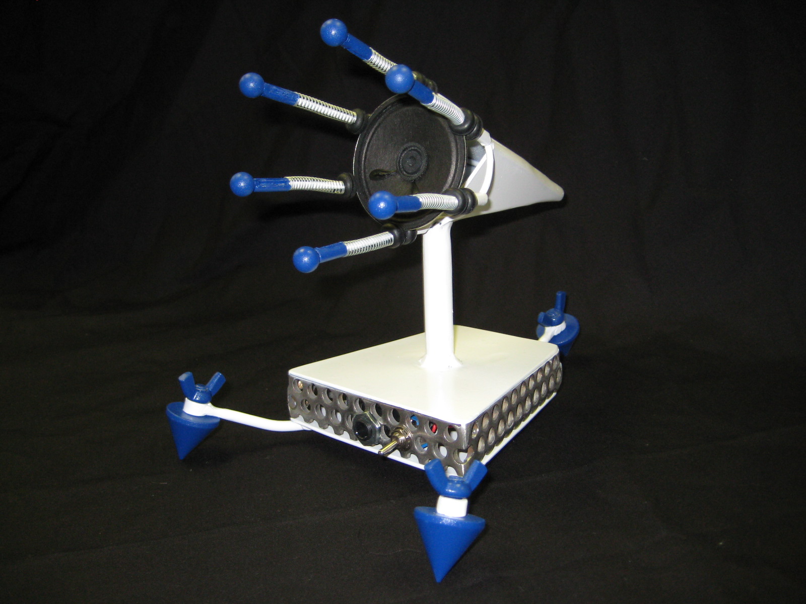 Minty Guitar Amp that Goes to Eleventy