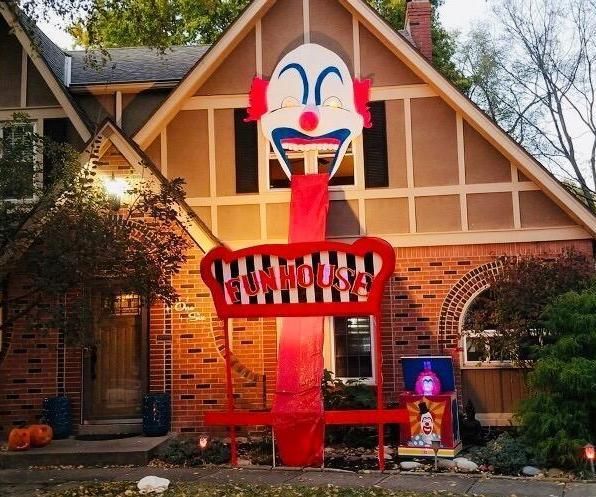 Inexpensive Lighted Circus Themed Sign