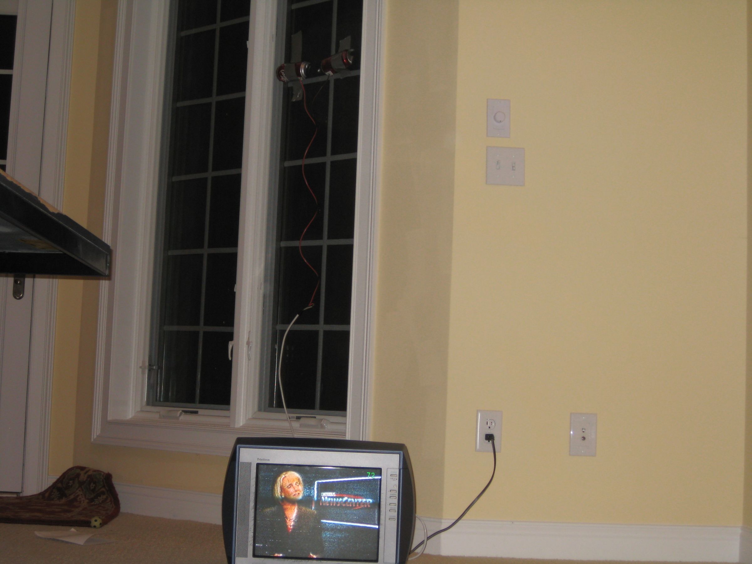 Build a DIY Recycled Antenna (To Get Free T.V!)