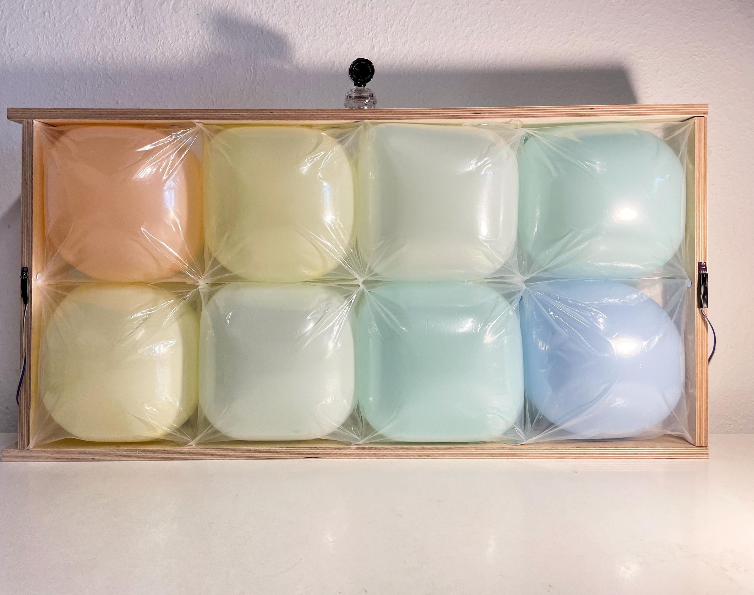 Cyberfafacade —— Light Sandbox (Shuangying Xu, Yuxin Qiu, Sienna Xin Sun)