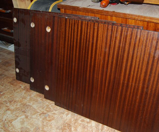 De Puertas De Armario a Baul De Juguetes- From Closet Doors... to Toy Box