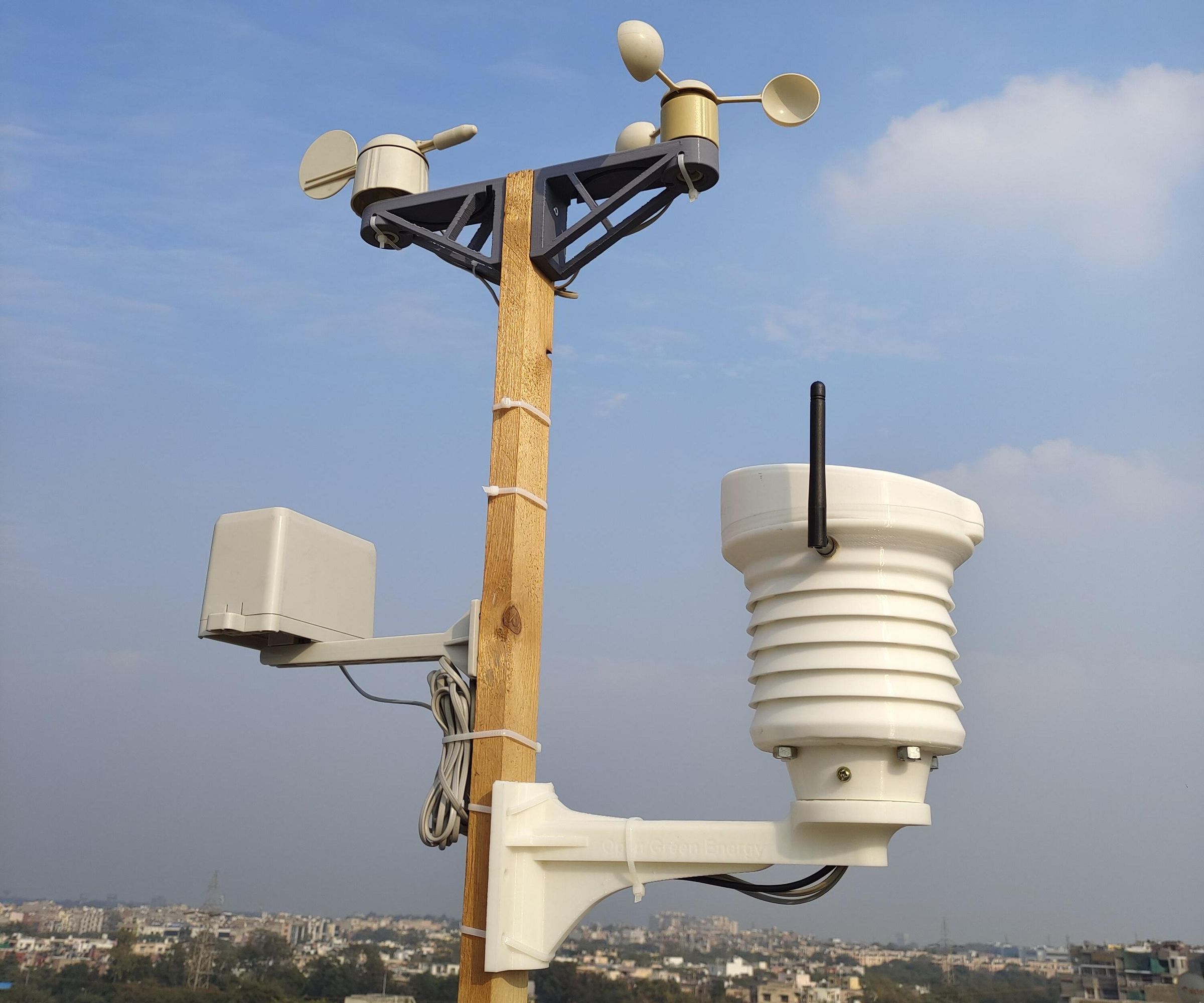 Solar Powered WiFi Weather Station V4.0