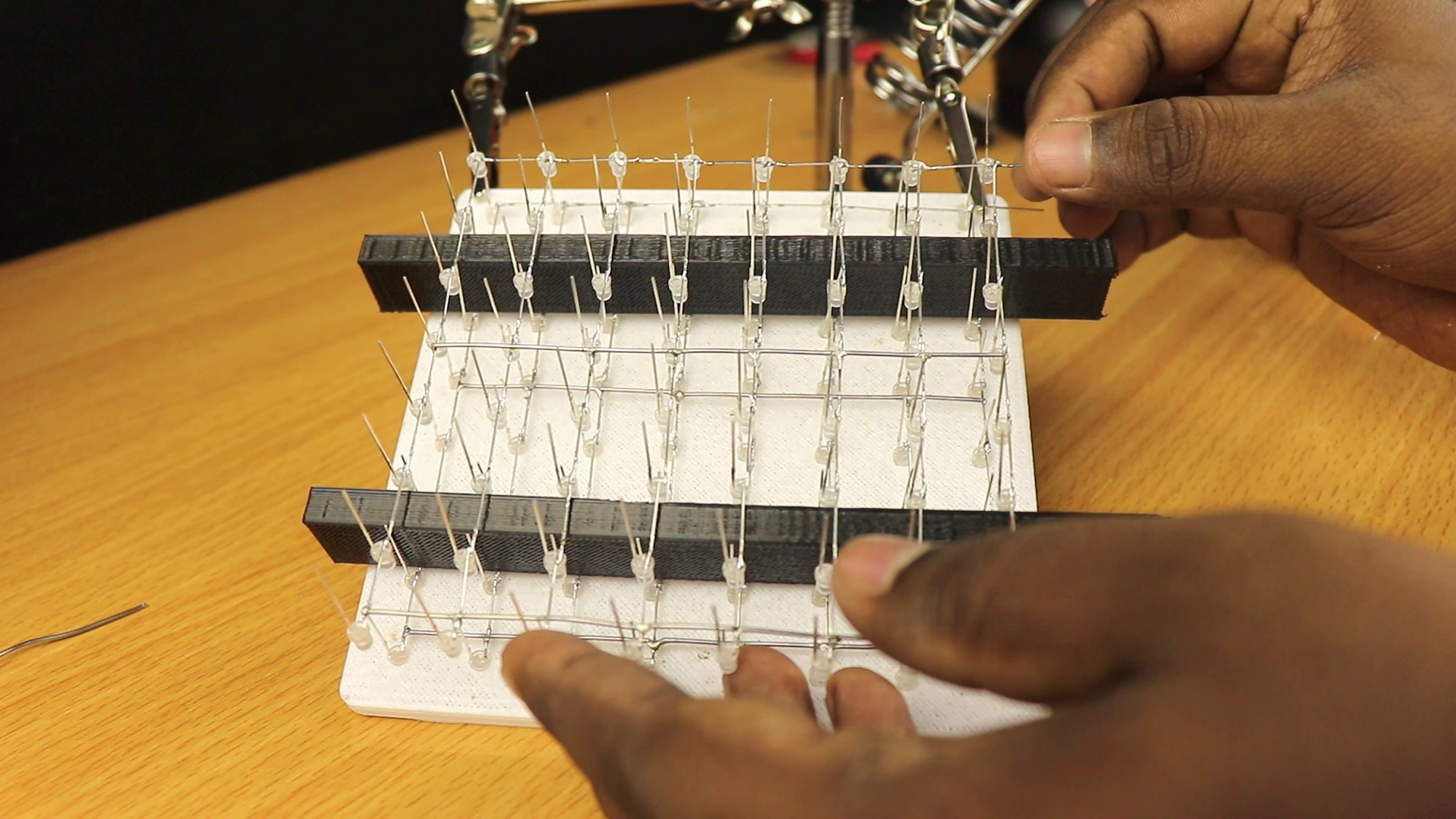 DIY LED Cube : 7 Steps Circuit Diagram