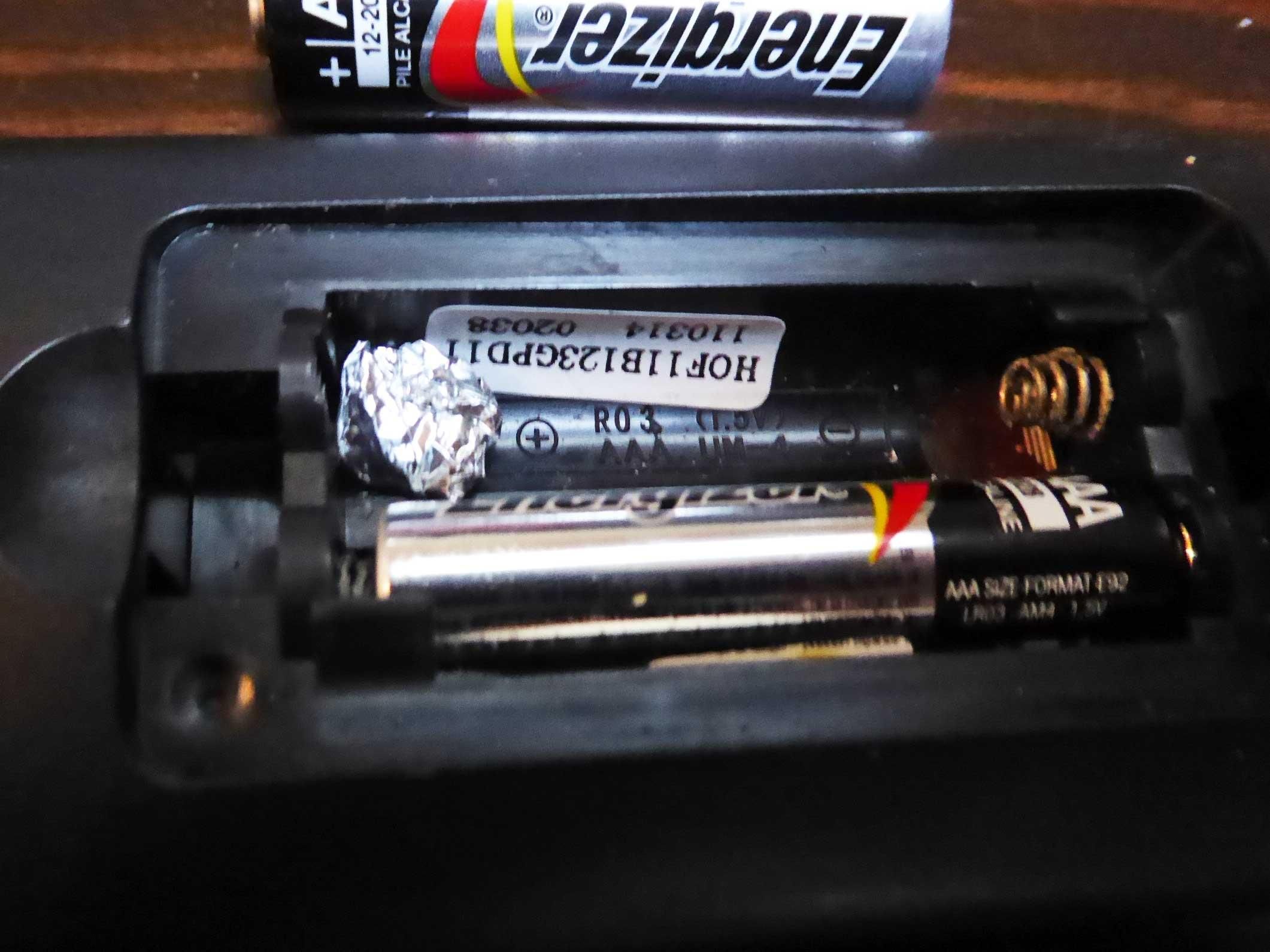 Tinfoil Emergency Battery Device Fix Instructables
