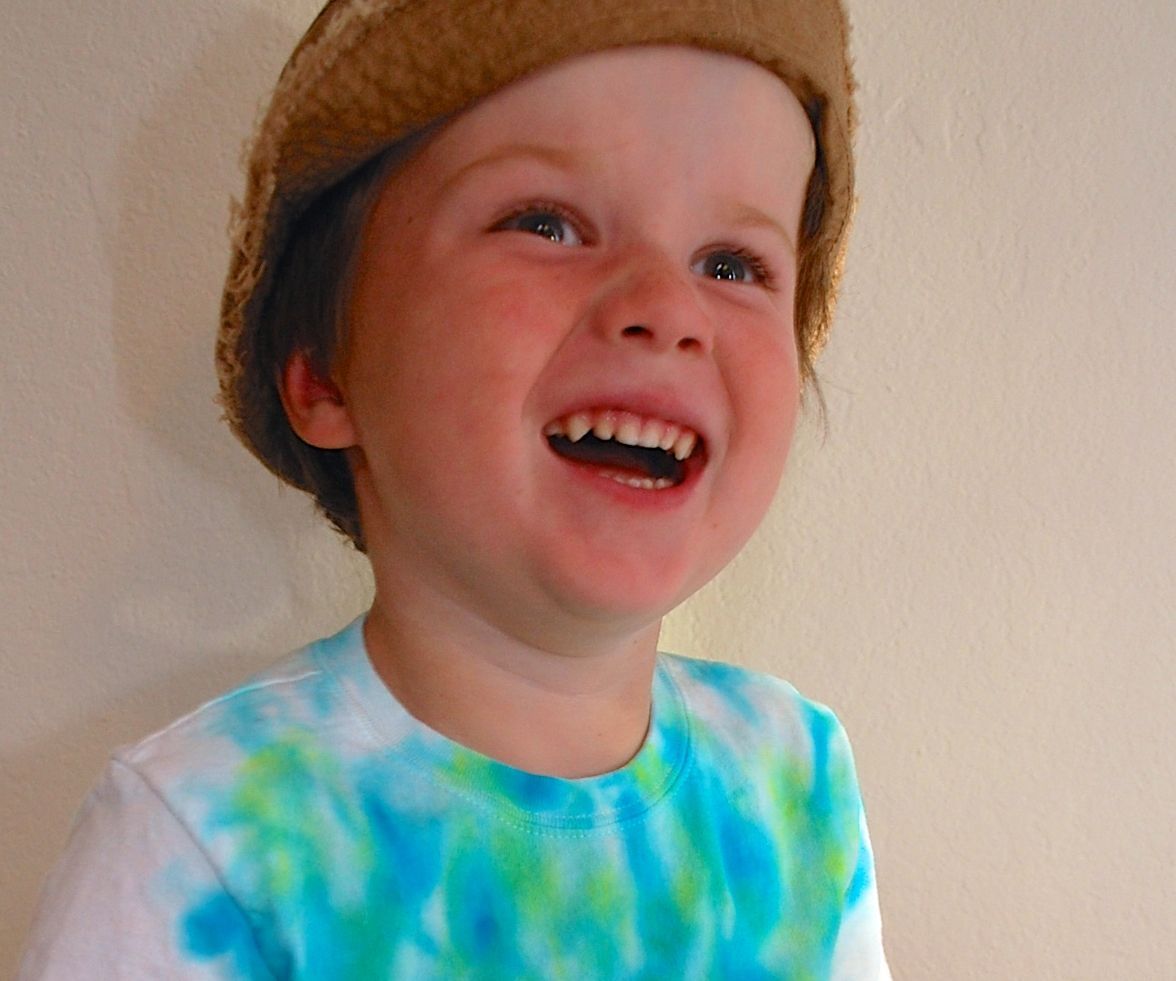 Marbelized Tie-Dye With Shaving Cream