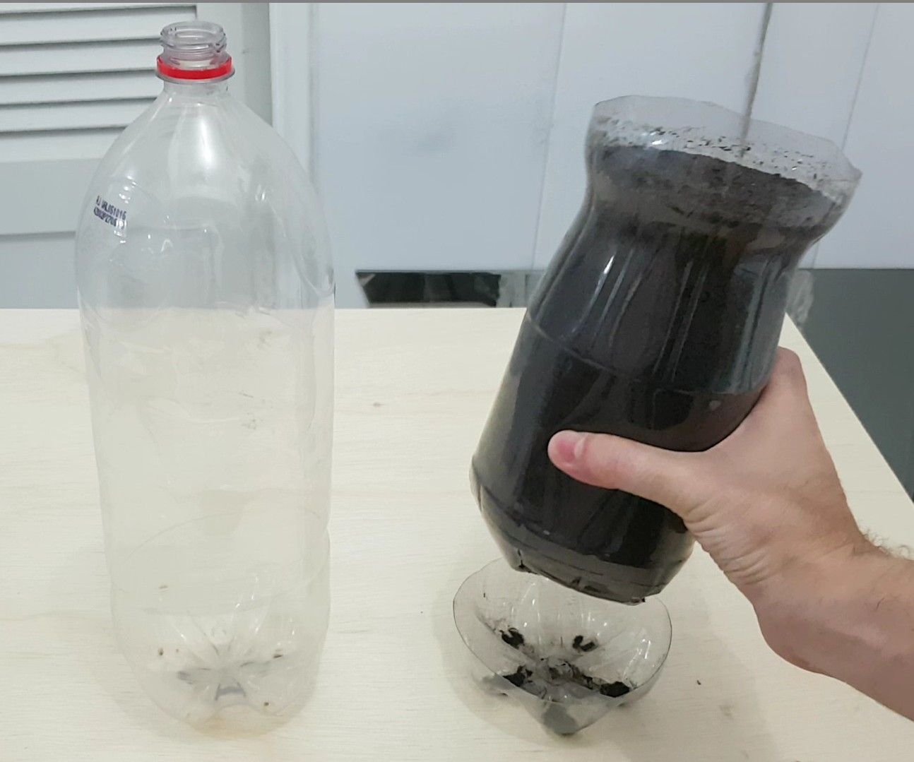 Vase + Plate for Plants + Sealing Glass Bottle Cap From One Only PET Bottle 3 Steps (with