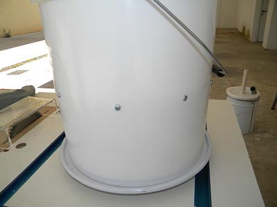 Mini Cyclone Bucket Dust Collector : 7 Steps - Instructables