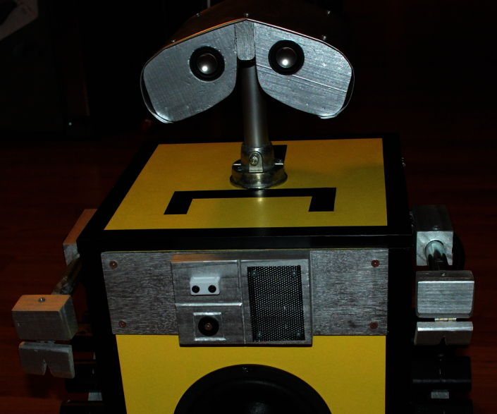 Bluetooth Wall-e Speaker