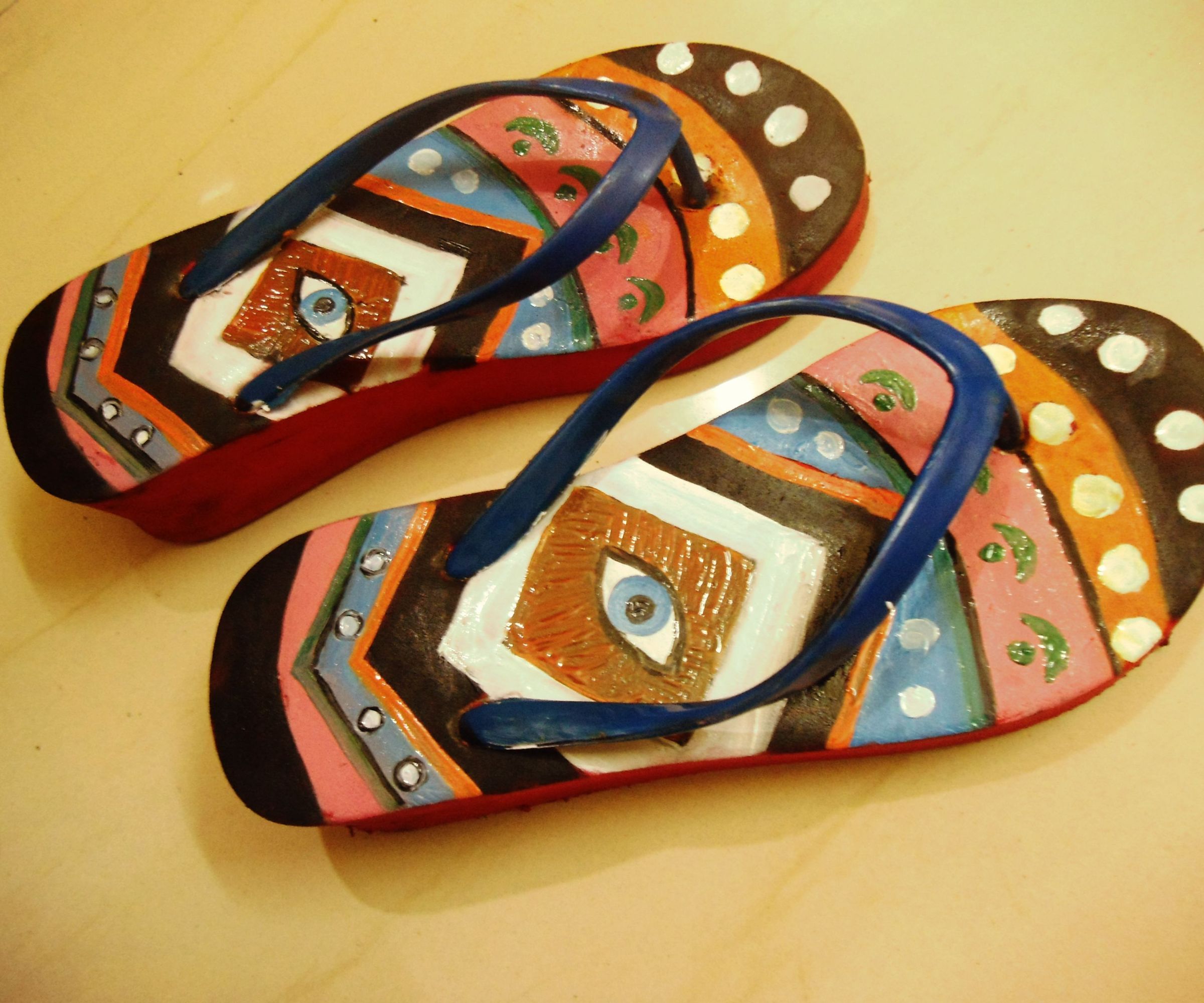 Funky Flip Flops Using Oil Paint.