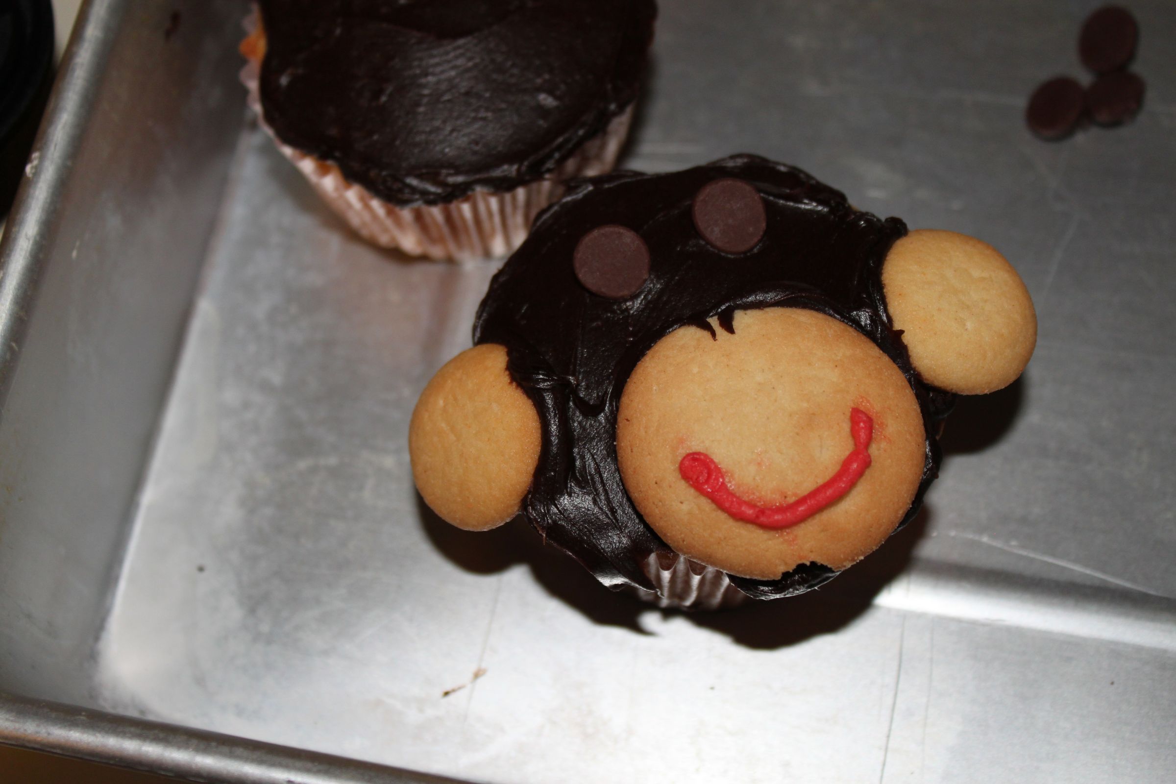 Super Easy Monkey Cup Cakes