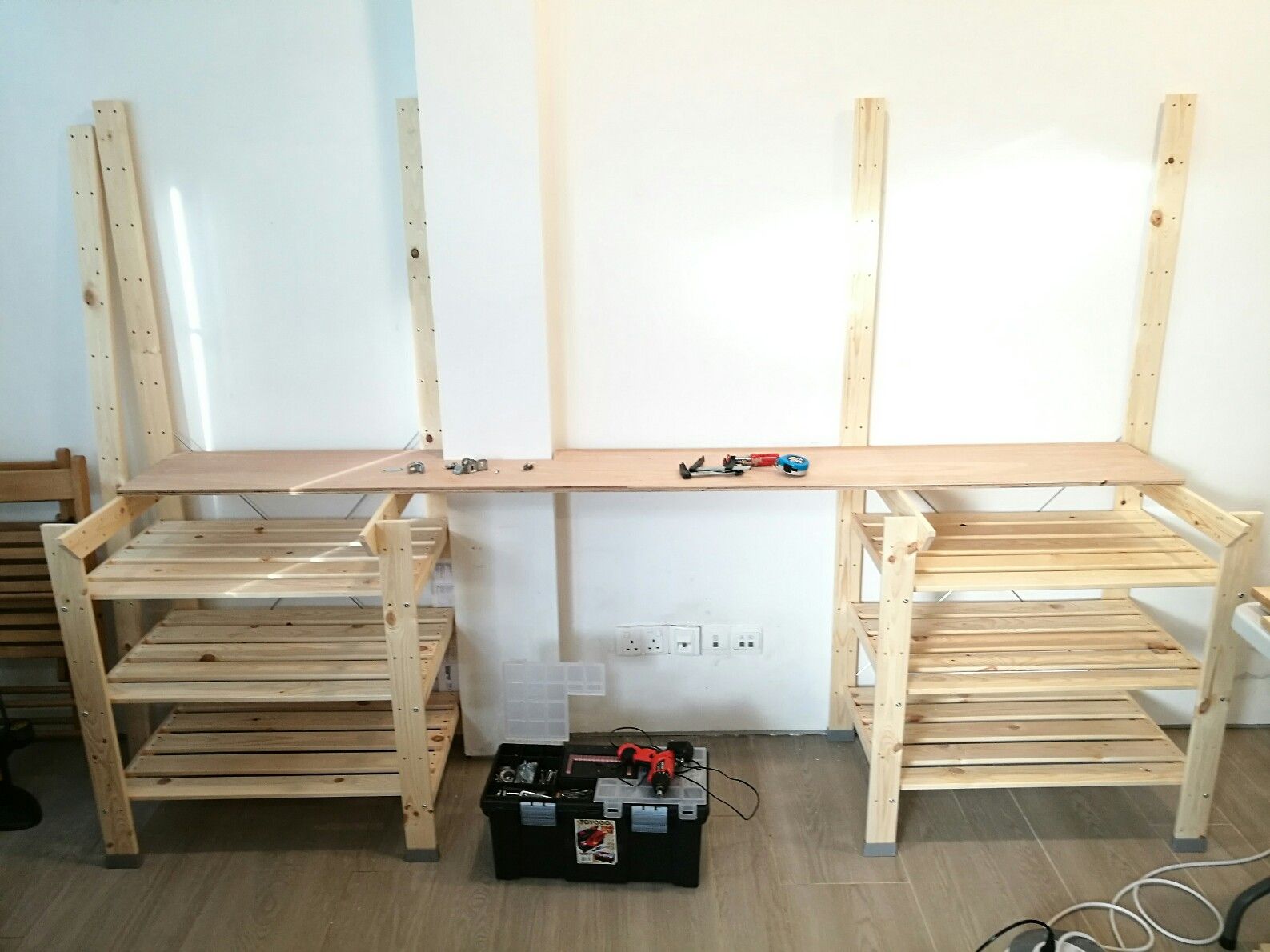 Quick & Easy Lightweight Work Bench : 6 Steps (with Pictures ...