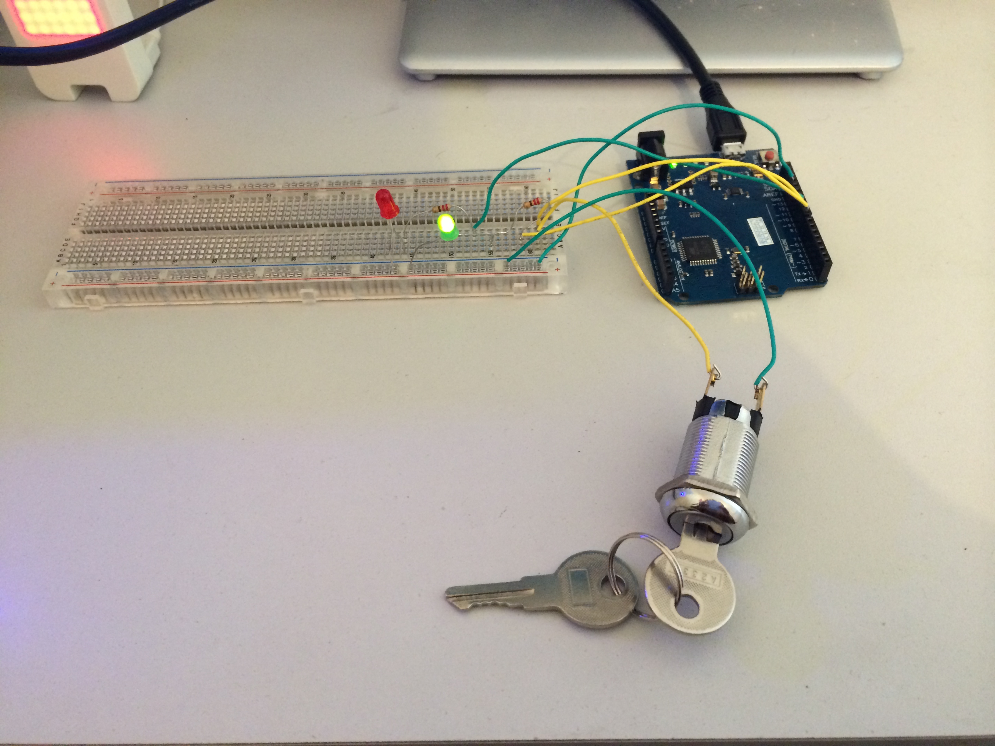 How To Lock Windows With A Key