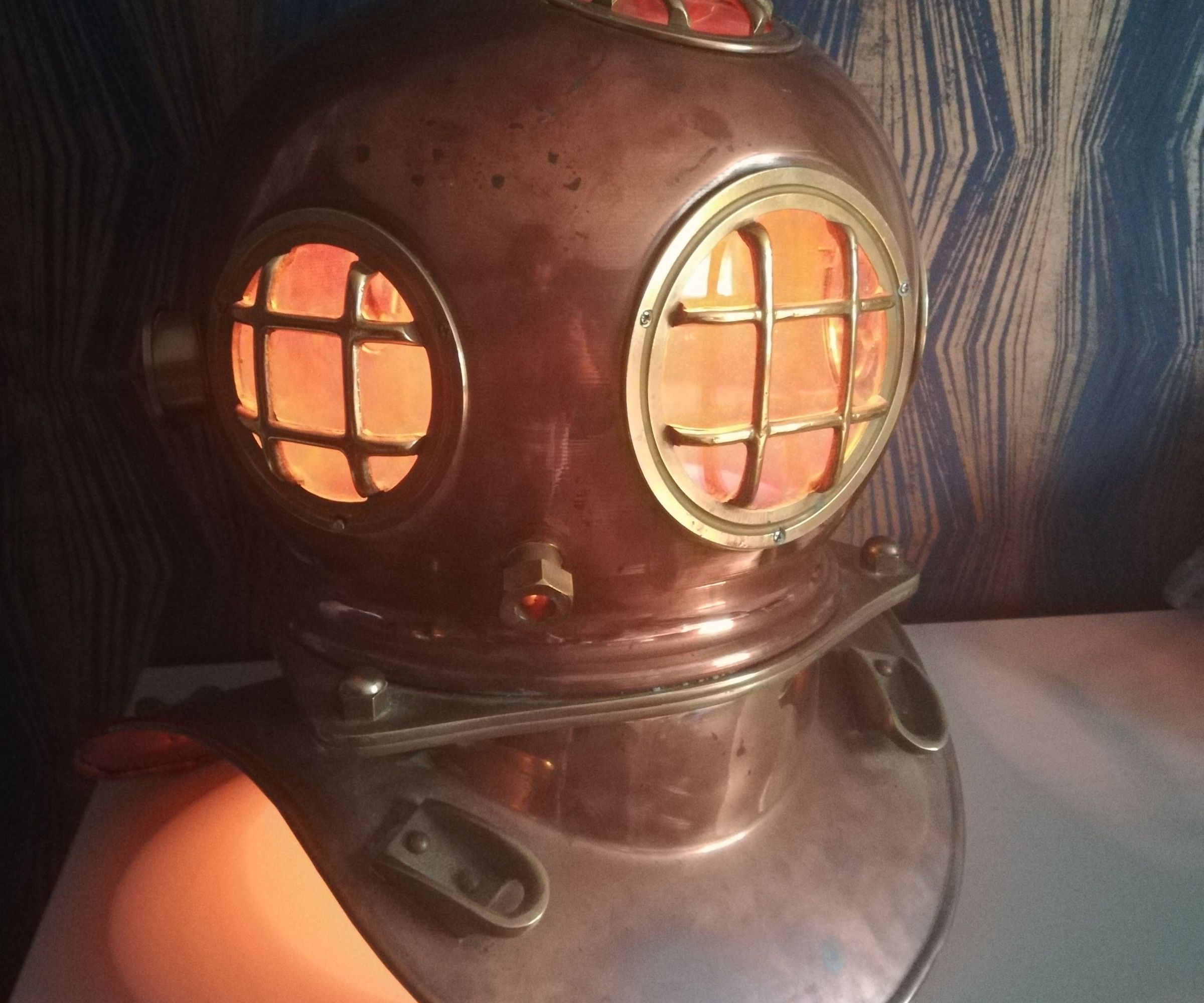 Diving Helmet Touch Lamp