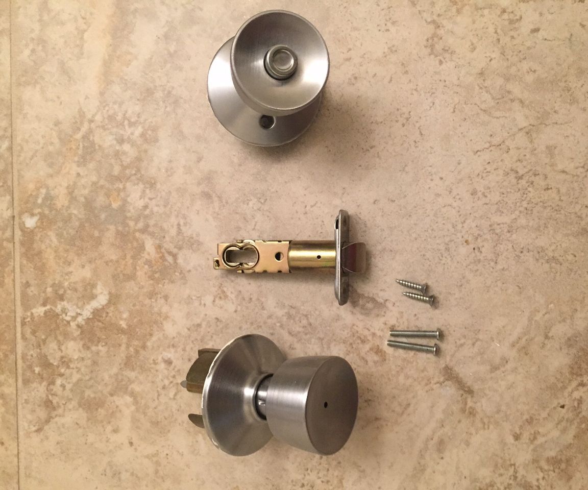 Installing Bathroom Door Knob