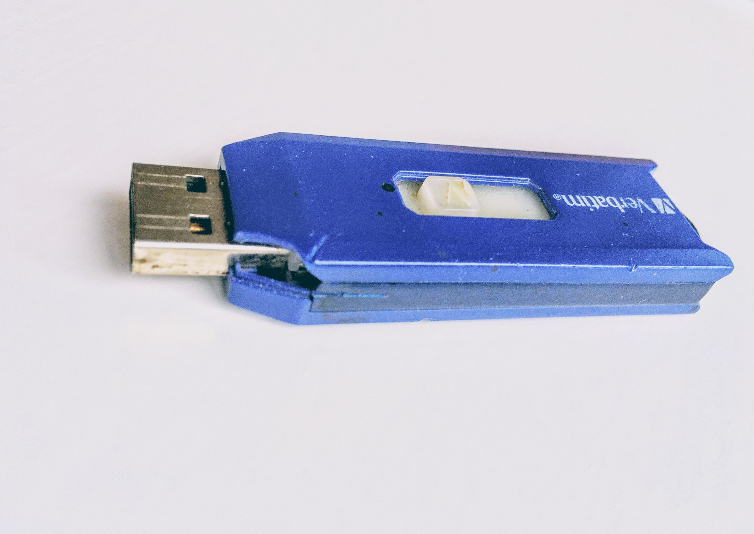 Fix a Damaged USB Memory Stick Case 6 Steps (with Pictures