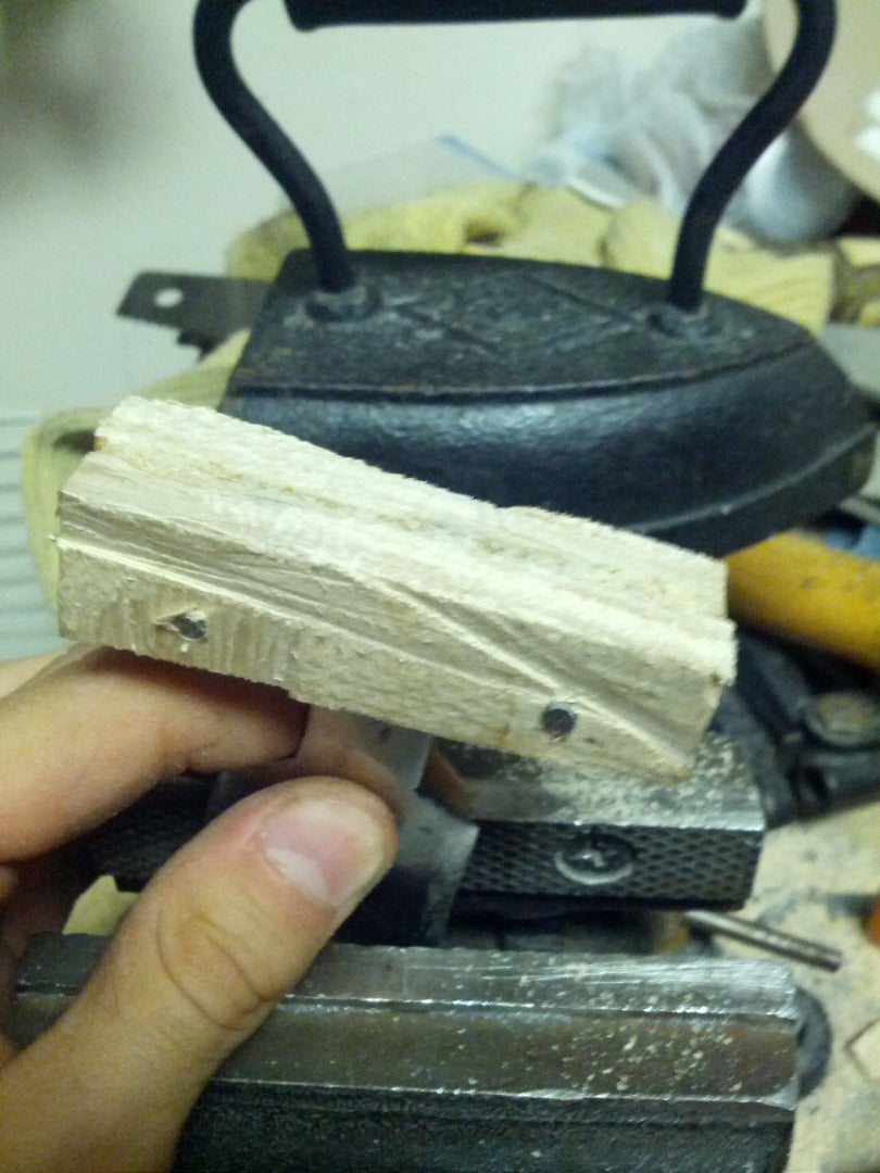 Adding a Handle to Your Knife: Sanding Handle