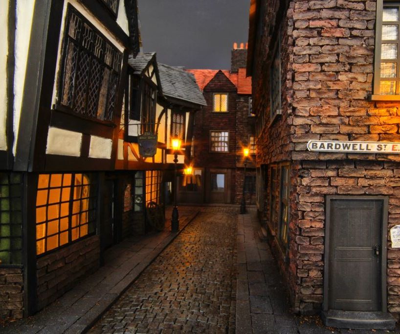 1:25 Victorian Street Miniature Model