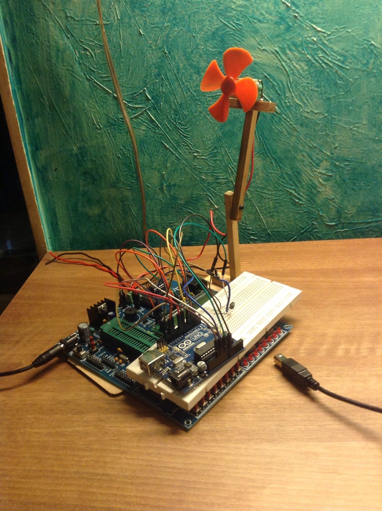 Automatic Temperature Controlled Fan : 3 Steps Circuit Diagram