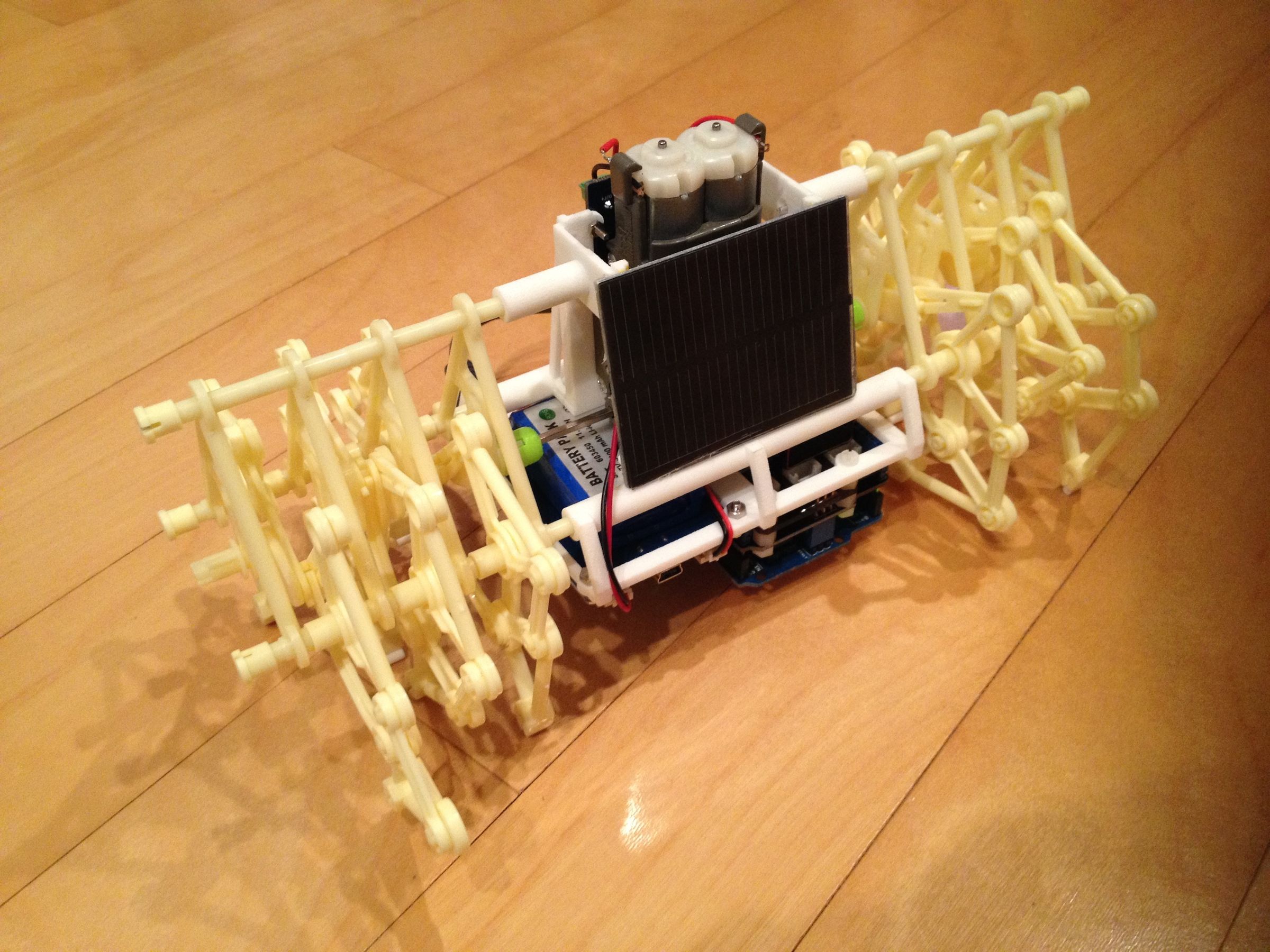 Strandbot - a Solar & Arduino Powered R/C Motorized Strandbeest