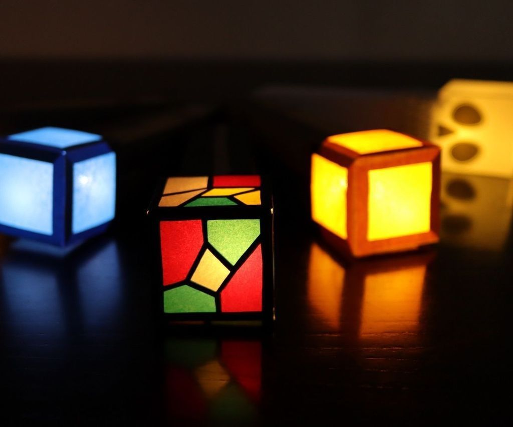 Illuminated Paper Torches for Kids (Easy Paper Circuits) 10 Steps