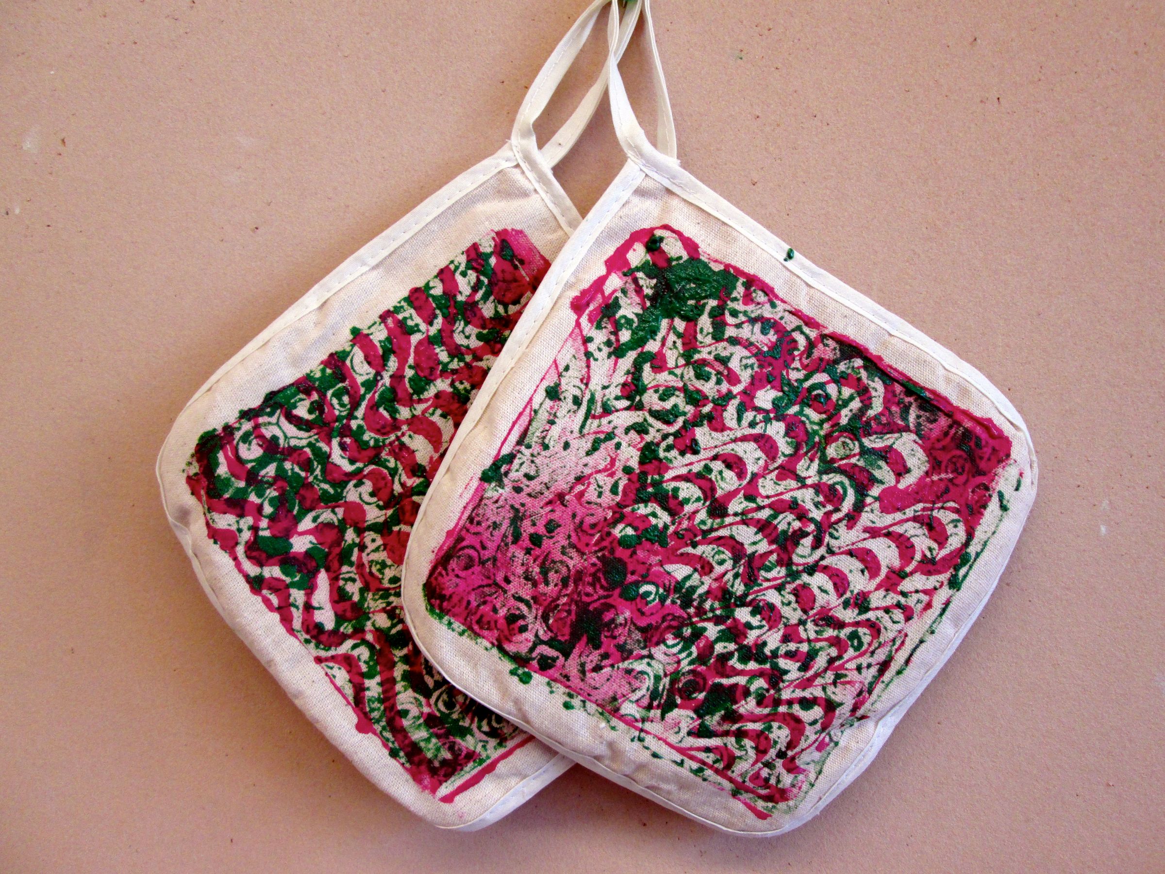 PRINTED POT-HOLDERS