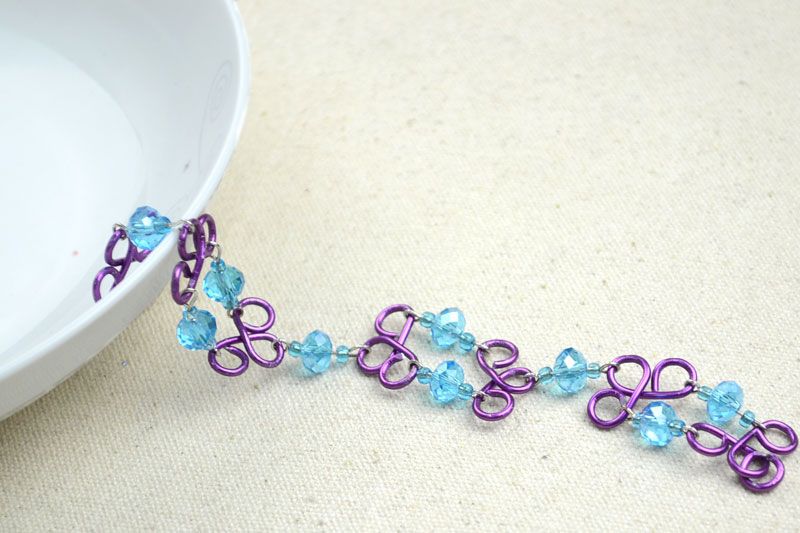Easy DIY Jewellery Handmade Bracelet Out of Bead and Wire