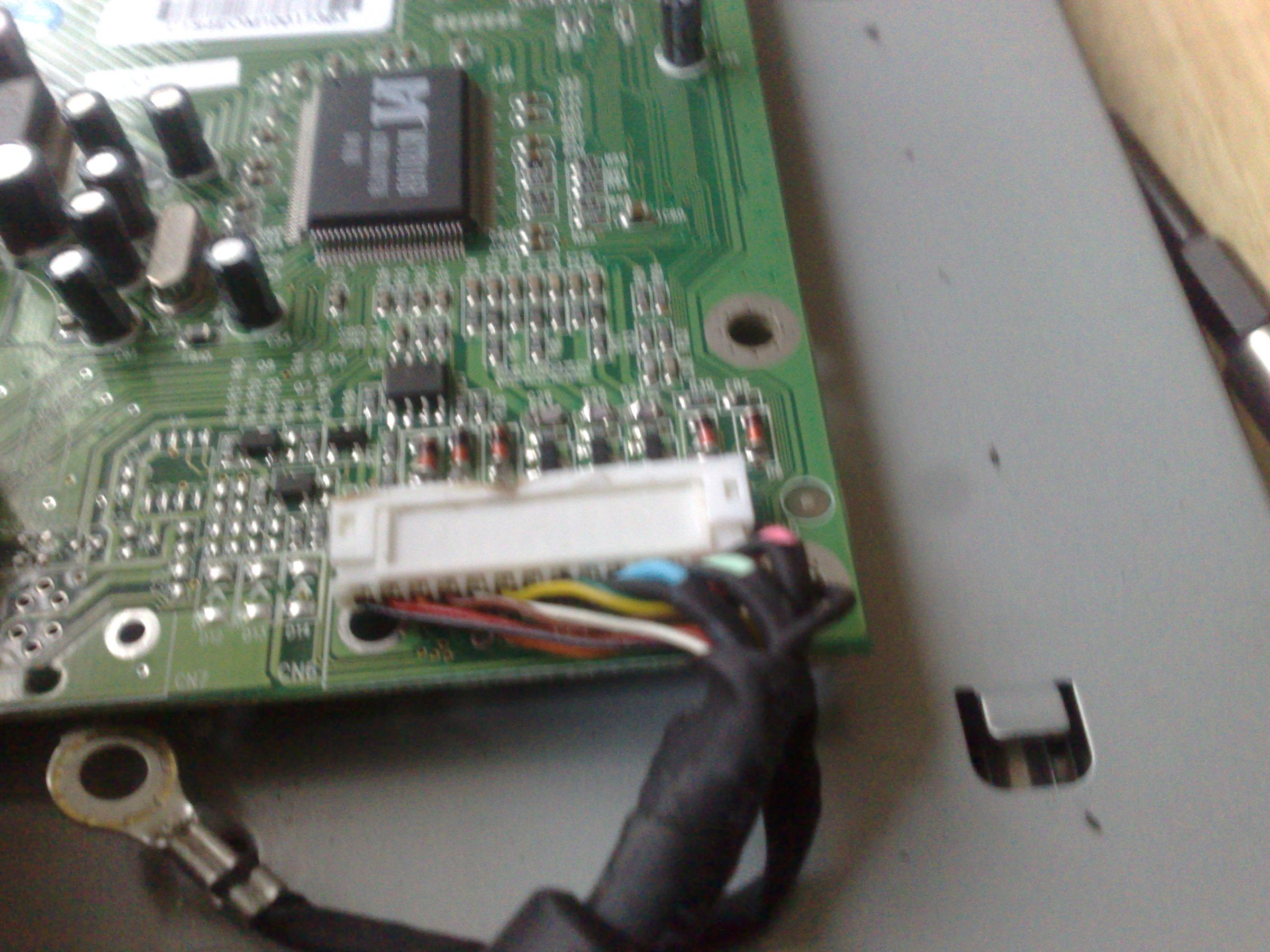 How to Repair HP 1702 Lcd Monitor With Broken VGA Cable 6 Steps