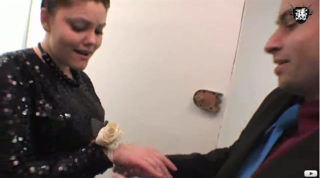 How to Make a Corsage, Threadbanger