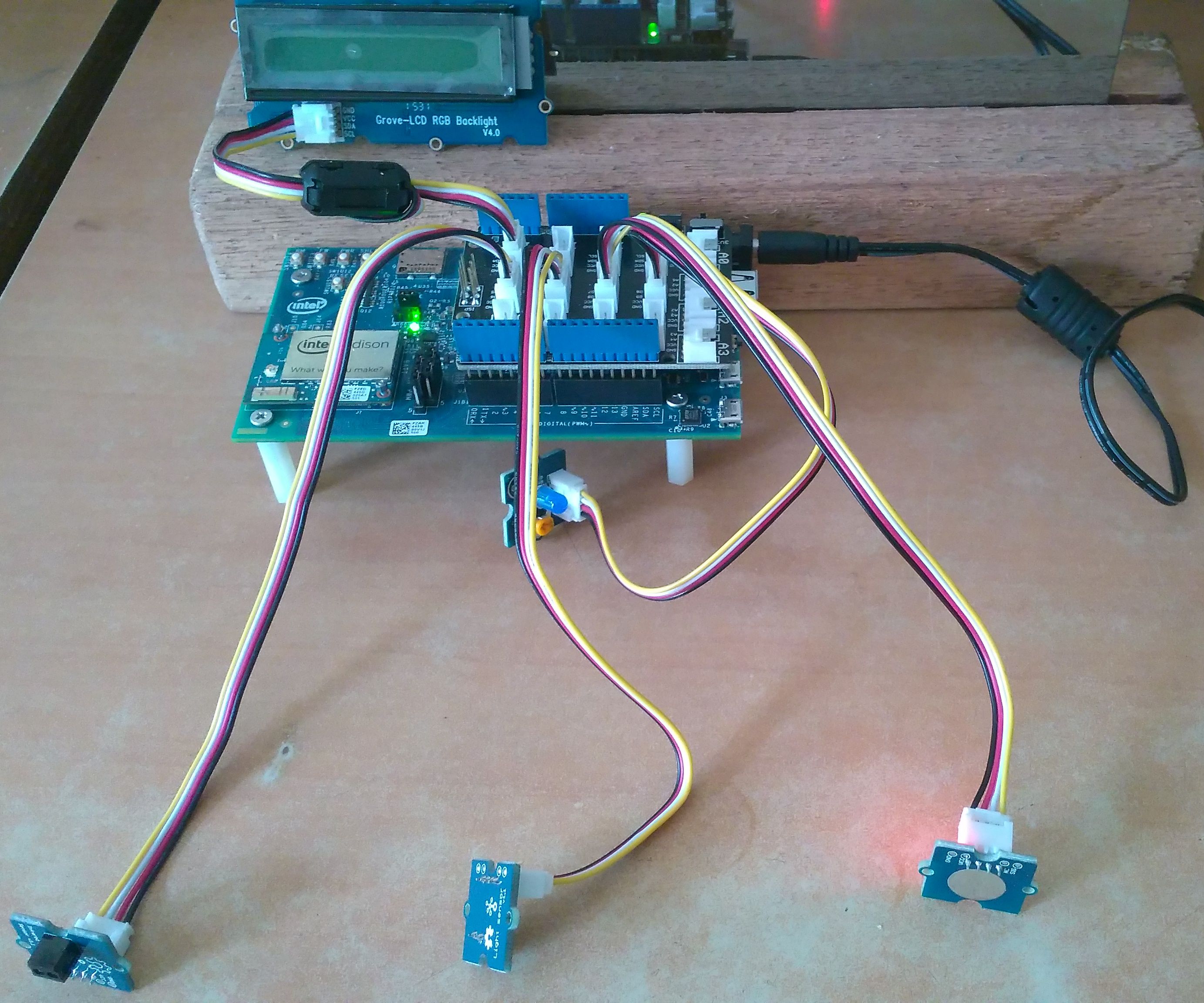 Interactive Smart Mirror (Intel IoT)