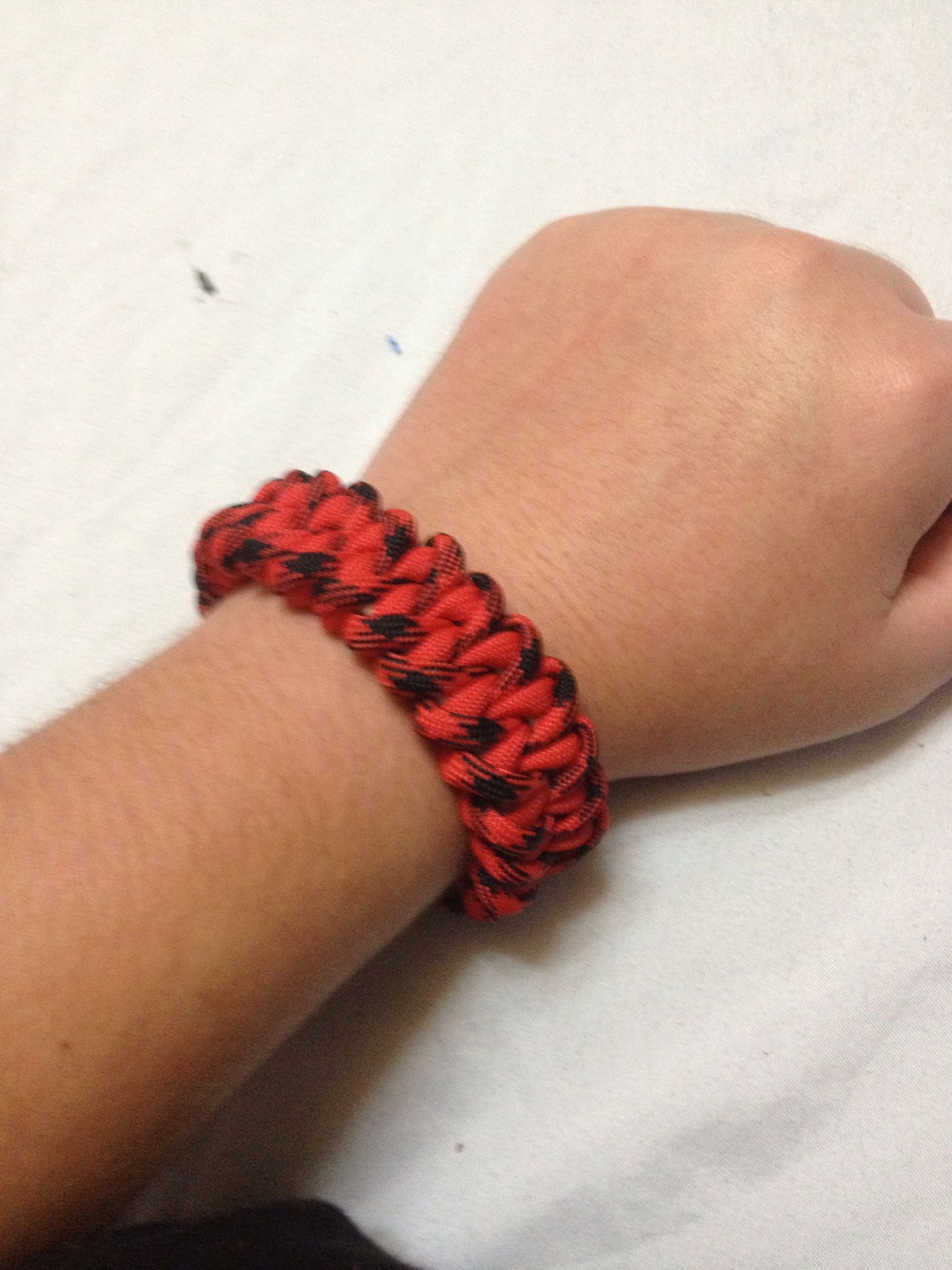 Stretchy Paracord Bracelet