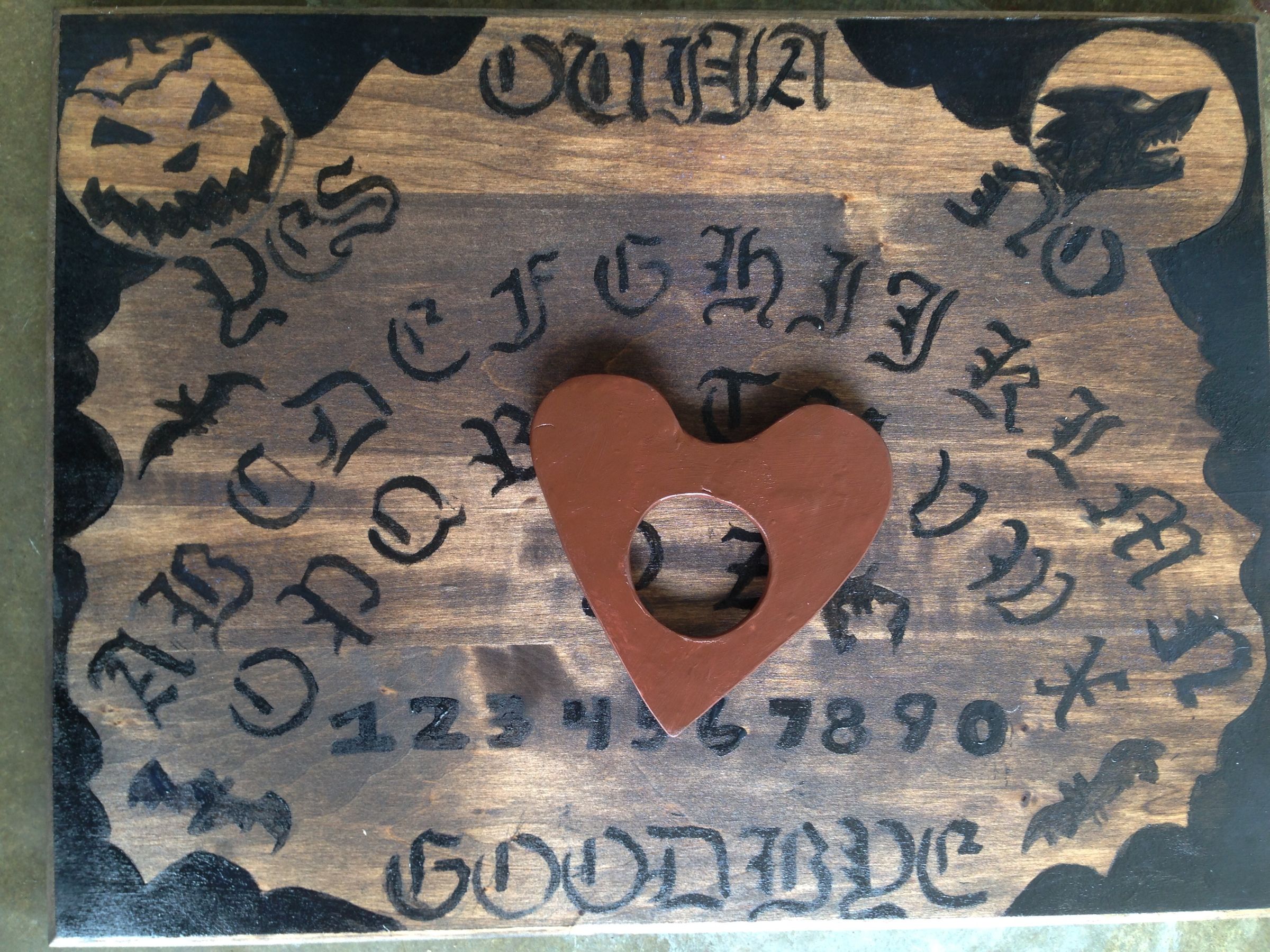 DIY Ouija Board! : 7 Steps - Instructables