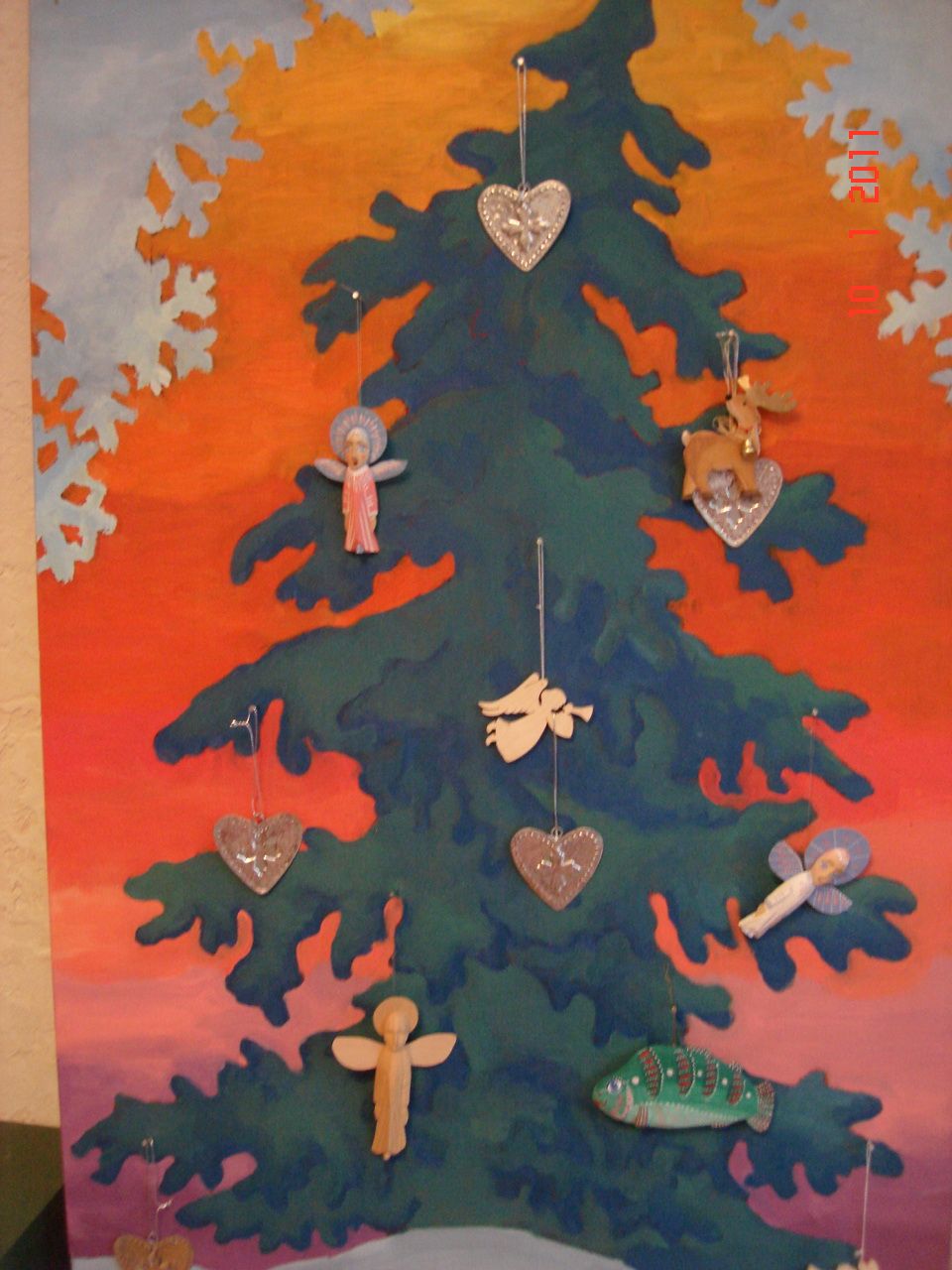 Flat no-storage Christmas tree
