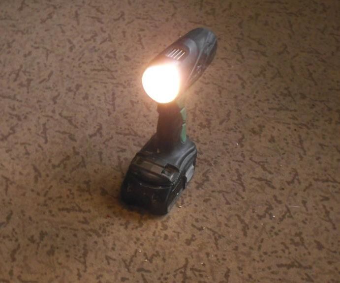 EXTRA BRIGHT LED FLASHLIGHT / TORCH CORDLESS DRILL CONVERSION  (900LM)