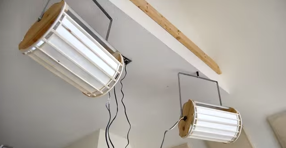 DIY Video Lights From an Old Fluorescent Light